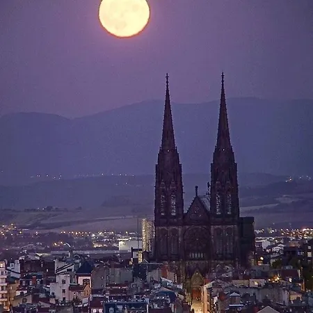 Sejour Auvergnat 住宿加早餐酒店 圣乌尔